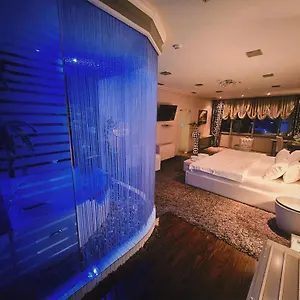 فندق Rosa Blu, تيرانا