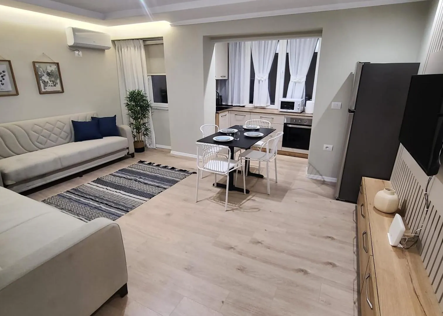 Apartment Tesa Apartment, Accommodates 4, Next To City Center, With Ac And Wifi Tirana