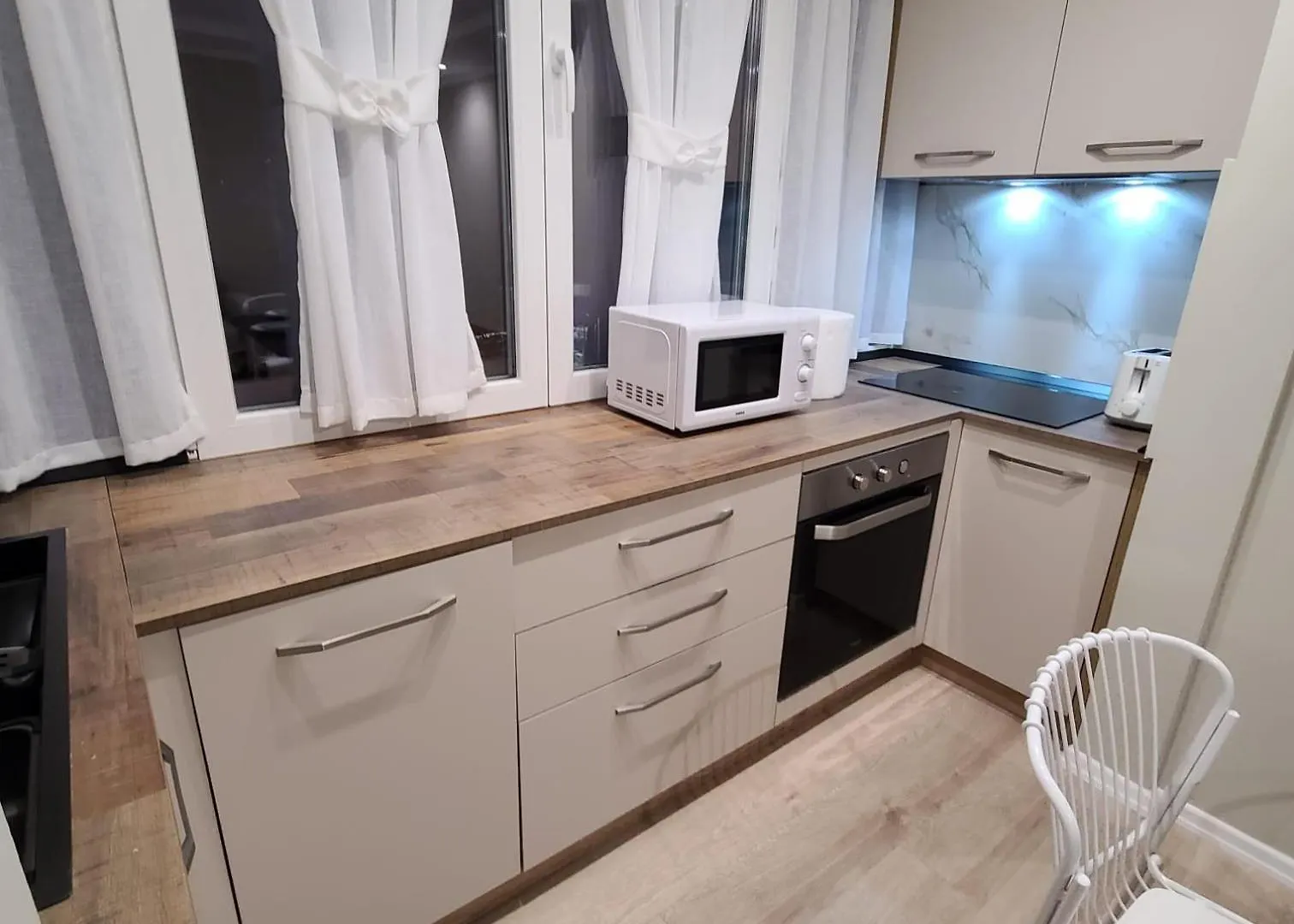 Tesa Apartment, Accommodates 4, Next To City Center, With Ac And Wifi Tirana Apartment