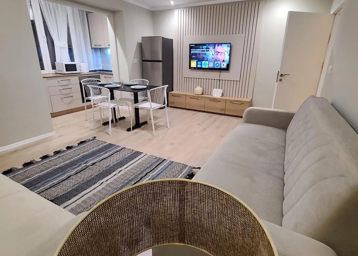Apartment Tesa Apartment, Accommodates 4, Next To City Center, With Ac And Wifi Tirana