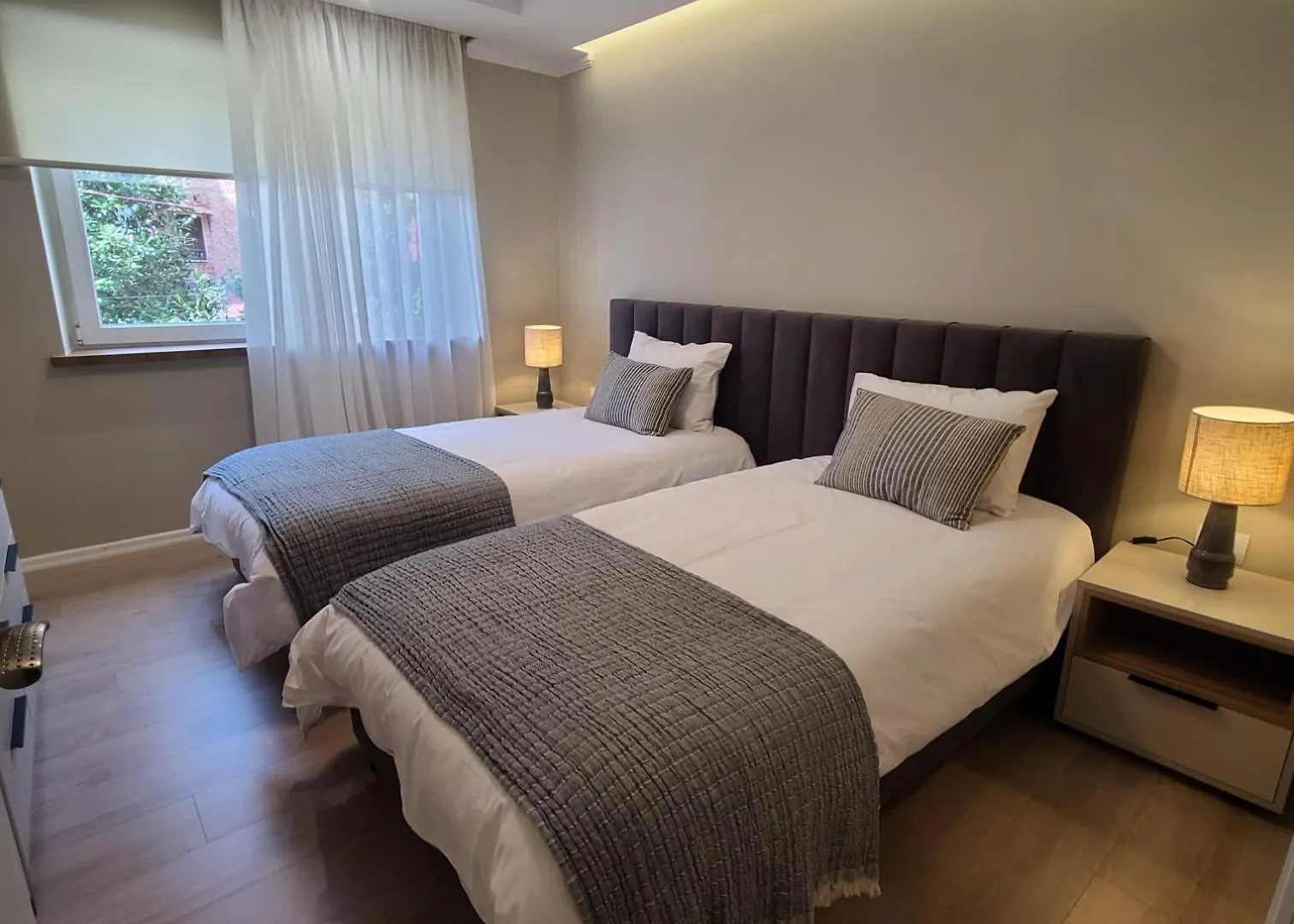 Tesa Apartment, Accommodates 4, Next To City Center, With Ac And Wifi Tirana Apartment